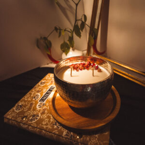 Emily in "India Pot" Hot Candle